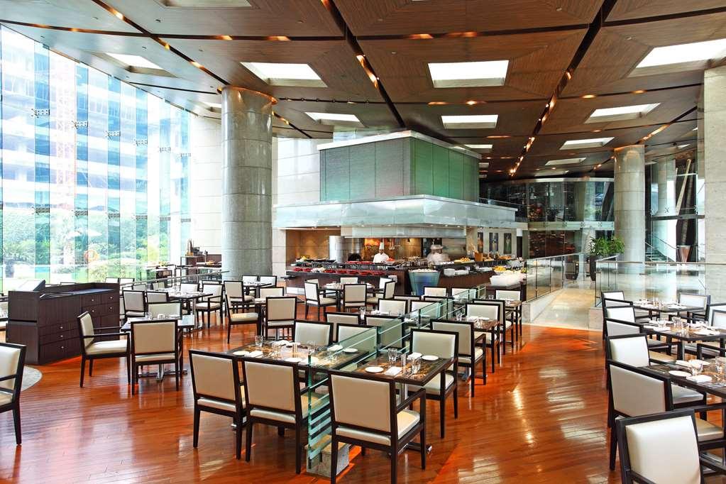 Hotel Hyatt Regency Mumbai International Airport Restaurant foto